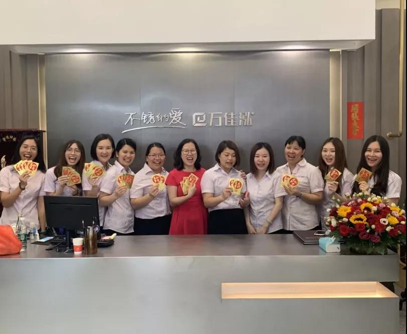 鋼(gang)好(hao).預見(jian)-萬(wan)佳泓彿山偉誠(cheng)形象(xiang)展(zhan)廳(ting)盛(sheng)情(qing)開(kai)放